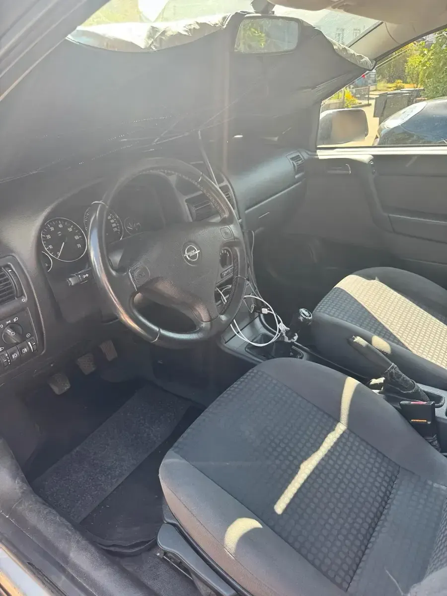 Gebraucht Opel Astra 150 PS (110 kW) 2004 Silber Limousine