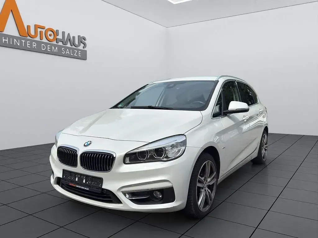 Gebraucht BMW 218 Luxury Line 150 PS (110 kW) 2016 Weiß Van / Kleinbus
