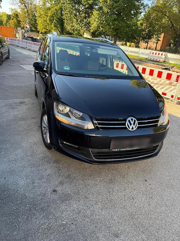 Schwarz Gebraucht 2012 VW Sharan Van / Kleinbus | 11.800 € (Etwas zu teuer) - Bild 1/4