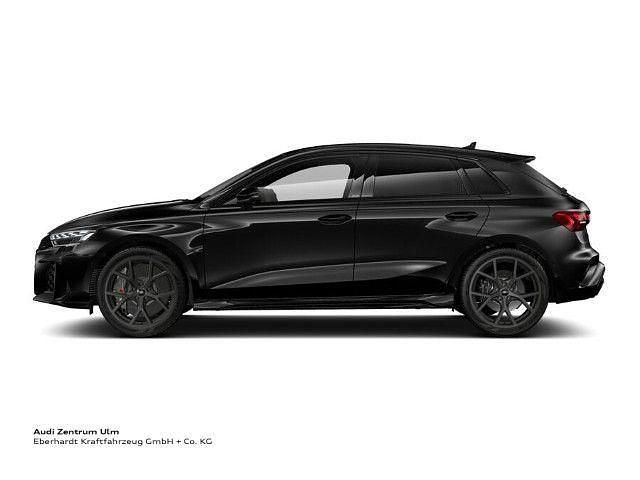Schwarz Neu 2025 Audi RS3 Sportback Kleinwagen | 72.694 € (Etwas zu teuer) - Bild 1/4