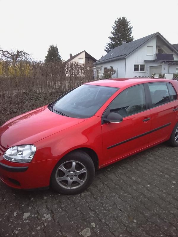 Gebraucht VW Golf IV 80 PS (58 kW) 2006 Rot Kleinwagen