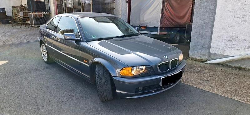 Gebraucht BMW 320 Sport Line 150 PS (110 kW) 2000 Blau Coupé