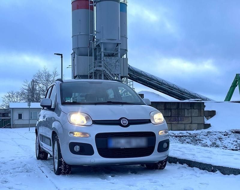 Silber Gebraucht 2012 Fiat Panda Lounge Kleinwagen | 5.750 € (Guter Preis) - Bild 1/4