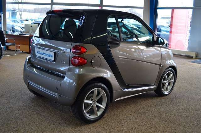 Gebraucht Smart ForTwo Coupé 71 PS (52 kW) 2011 Schwarz Coupé