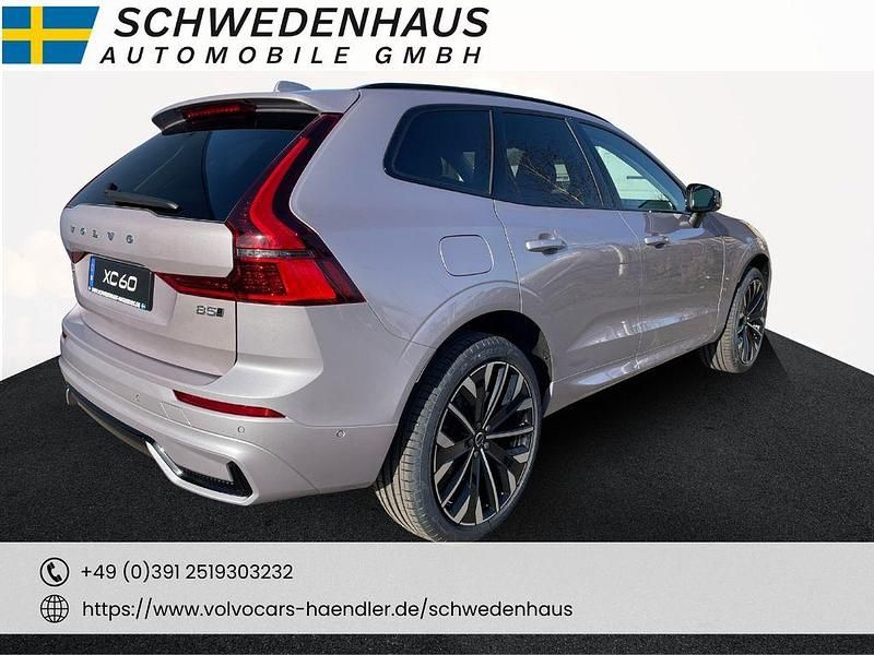 Neu Volvo XC60 Plus 250 PS (183 kW) 2026 Silber SUV