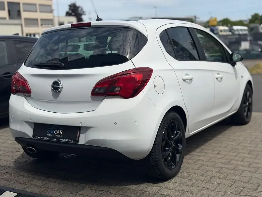 Gebraucht Opel Corsa Color Edition 90 PS (66 kW) 2016 Weiß Kleinwagen