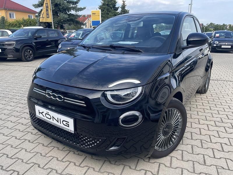 Schwarz Gebraucht 2022 Fiat 500e Icon Kleinwagen | 20.999 € (Fairer Preis) - Bild 1/4