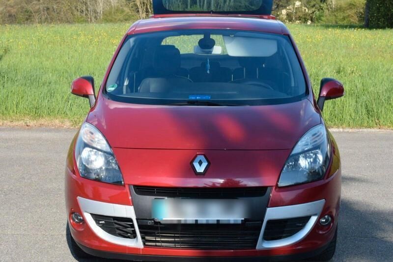 Rot Gebraucht 2011 Renault Scénic III Dynamique Van / Kleinbus | 3.200 € (Guter Preis) - Bild 1/4