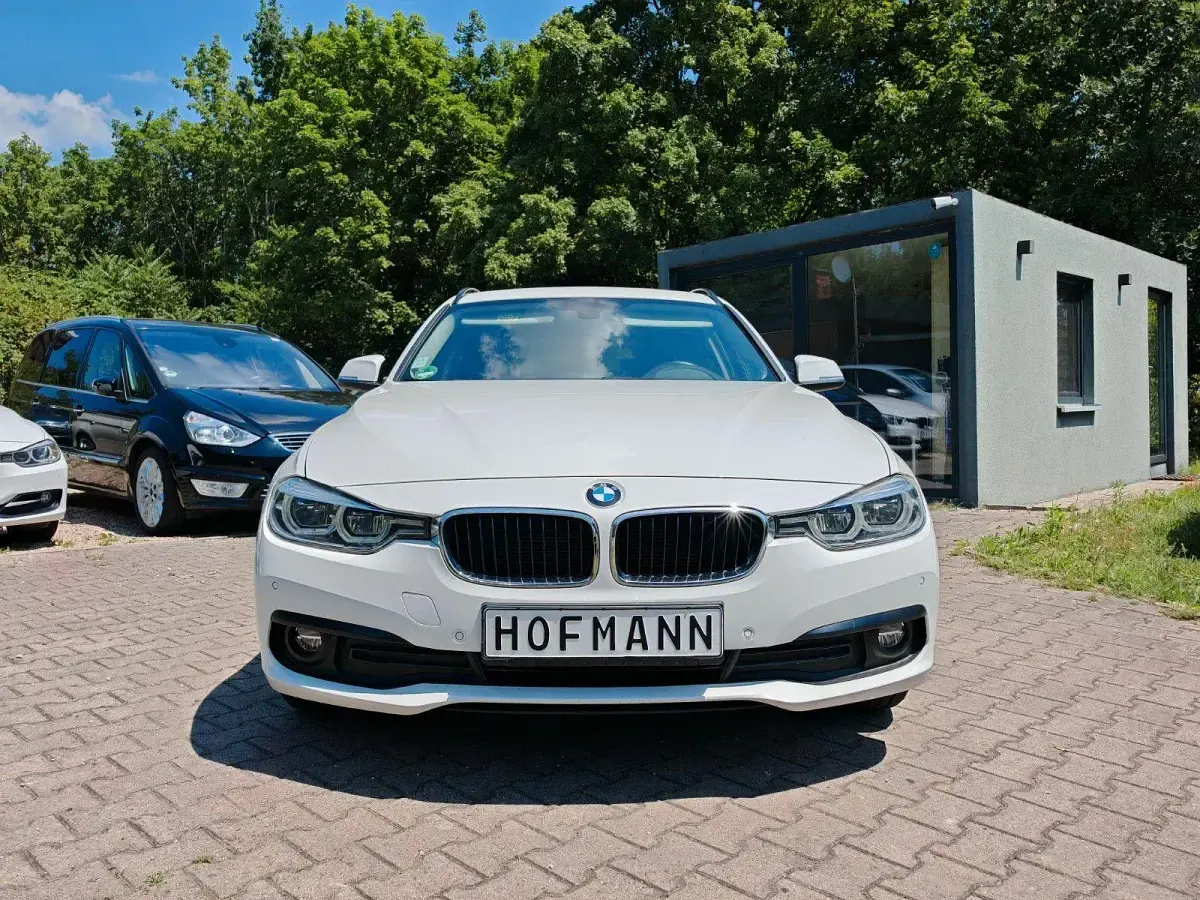 Gebraucht BMW 318 Advantage 150 PS (110 kW) 2018 Weiß Kombi