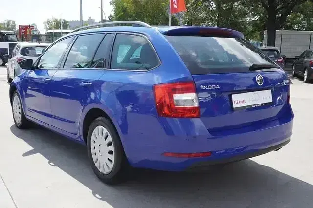 Gebraucht Skoda Octavia Ambition 116 PS (85 kW) 2019 Blau Kombi