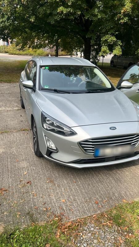 Silber Gebraucht 2020 Ford Focus Kombi | 14.300 € (Fairer Preis) - Bild 1/4