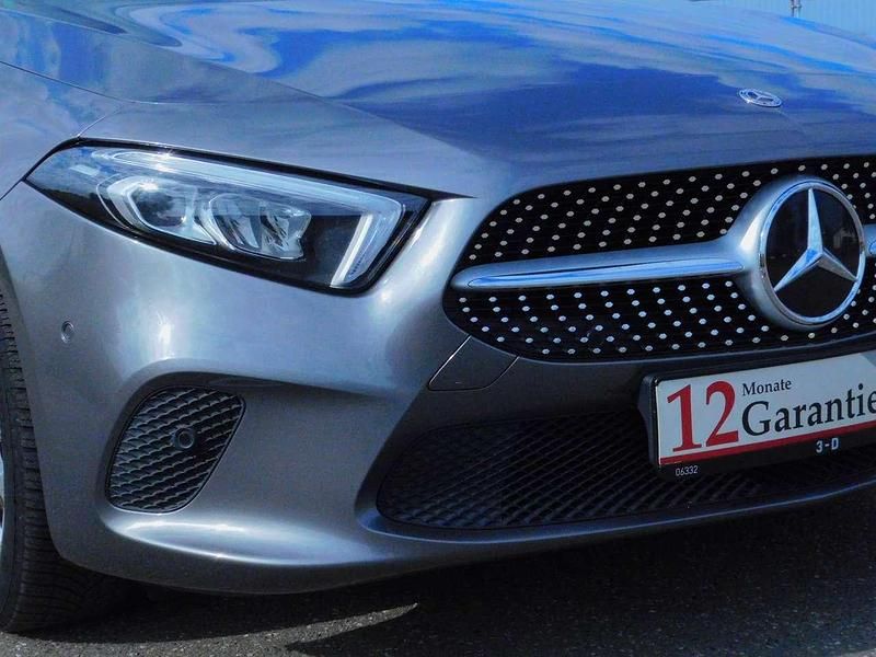 Mountaingrau Gebraucht 2018 Mercedes A250 Progressive Kleinwagen | 20.890 € (Fairer Preis) - Bild 1/4