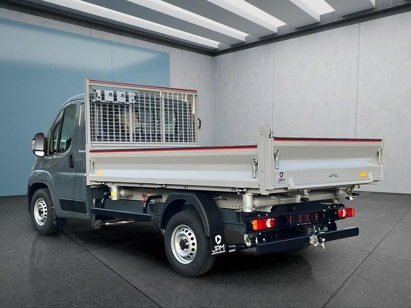 Neu Opel Movano 140 PS (102 kW) 2025 Grau Van