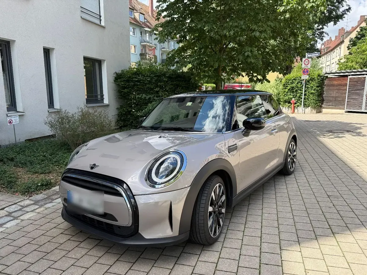 Gebraucht Mini Cooper Classic 136 PS (100 kW) 2023 Silber Kleinwagen