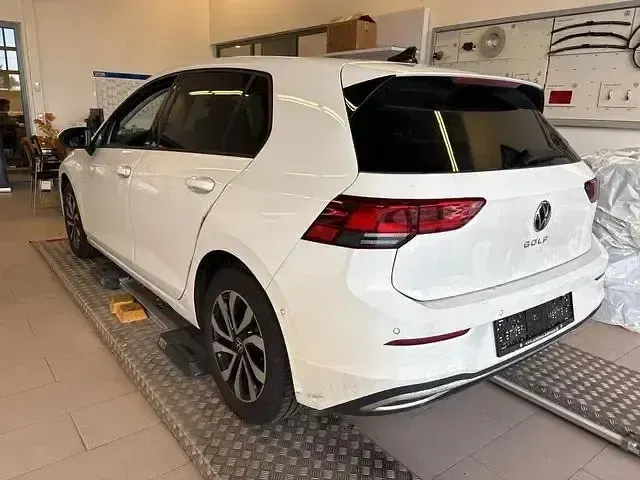 Gebraucht VW Golf VIII Active 150 PS (110 kW) 2022 Andere Limousine