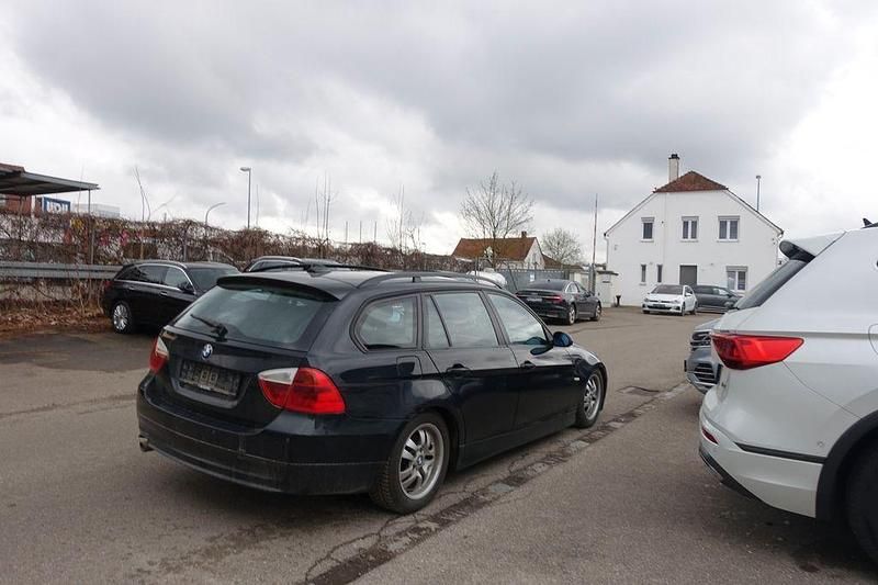 Gebraucht BMW 320 163 PS (119 kW) 2006 Schwarz Kombi