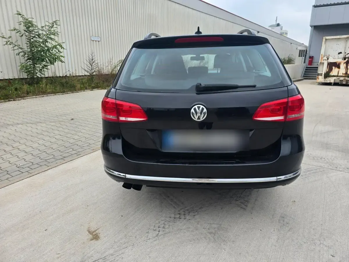 Gebraucht VW Passat 140 PS (102 kW) 2011 Schwarz Kombi