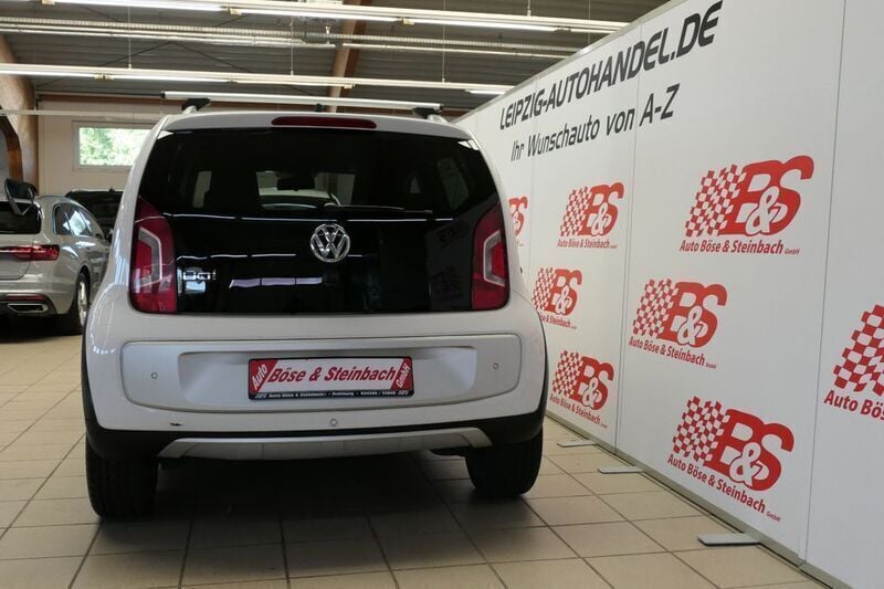 Gebraucht VW cross up! 75 PS (55 kW) 2016 Weiß Kleinwagen