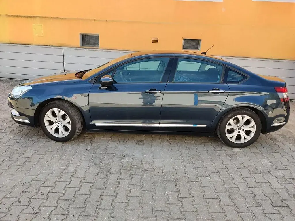 Gebraucht Citroën C5 Tendance 114 PS (83 kW) 2011 Blau Limousine