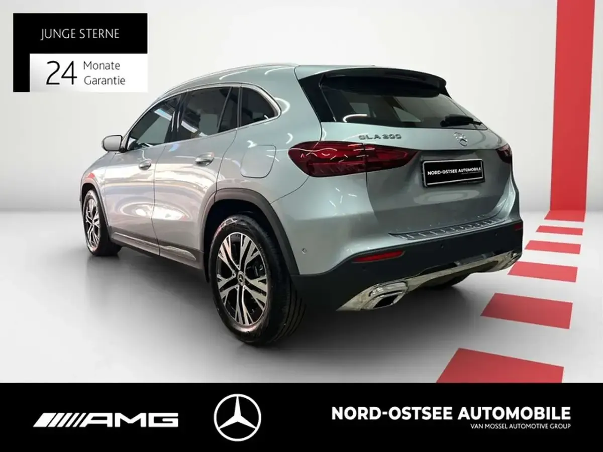 Gebraucht Mercedes GLA200 Progressive 163 PS (119 kW) 2025 Metalliclack hightechsilber SUV