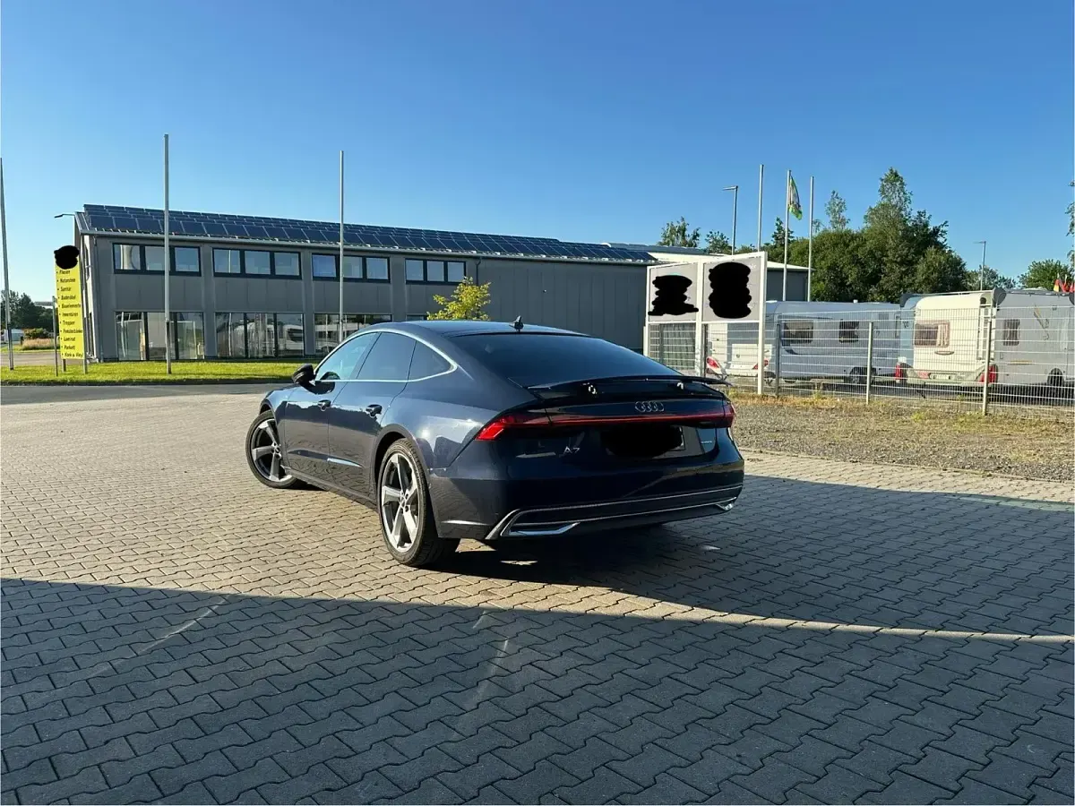 Gebraucht Audi A7 Sportback S-Line 204 PS (150 kW) 2022 Blau Kleinwagen