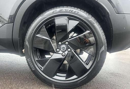 Gebraucht Volvo XC40 Plus 163 PS (119 kW) 2025 Schwarz SUV