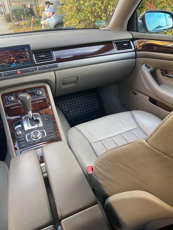 Gebraucht Audi A8 334 PS (245 kW) 2003 Blau Limousine