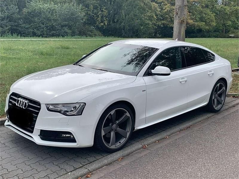 Weiß Gebraucht 2016 Audi A5 Coupé | 17.500 € (Guter Preis) - Bild 1/4