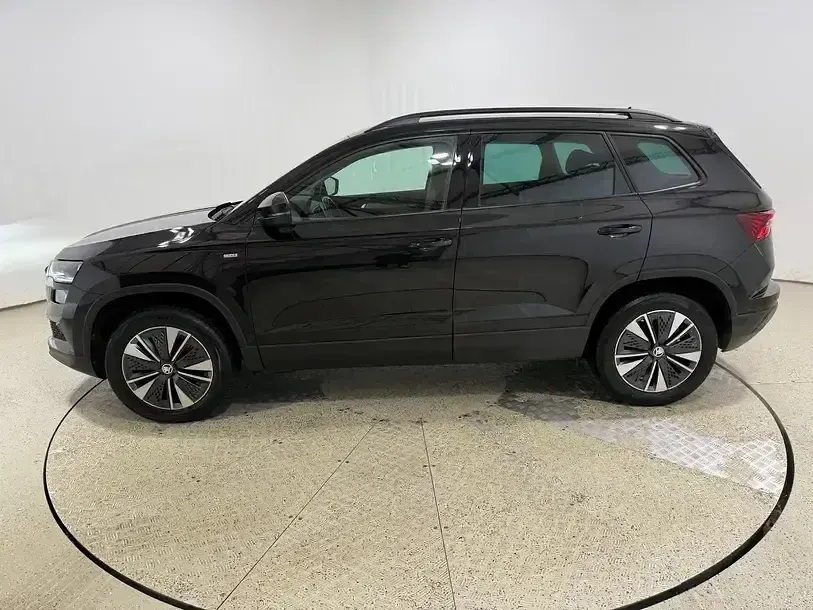 Gebraucht Skoda Karoq Tour 150 PS (110 kW) 2022 Schwarzmagic perleffekt SUV