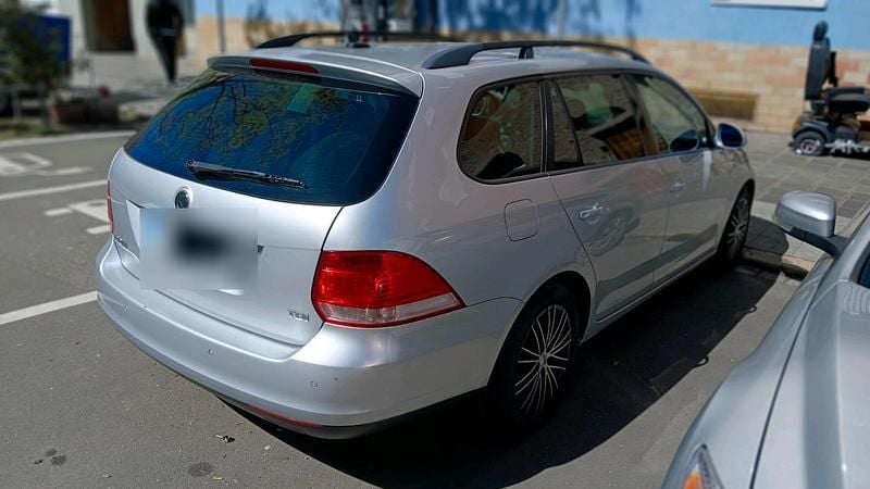 Second-hand VW Golf 105 CP (77 kW) 2008 Gri Break