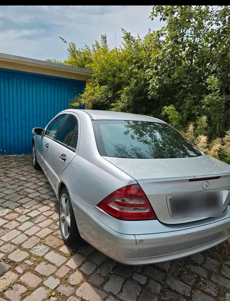 Gebraucht Mercedes C270 170 PS (125 kW) 2002 Grau Limousine