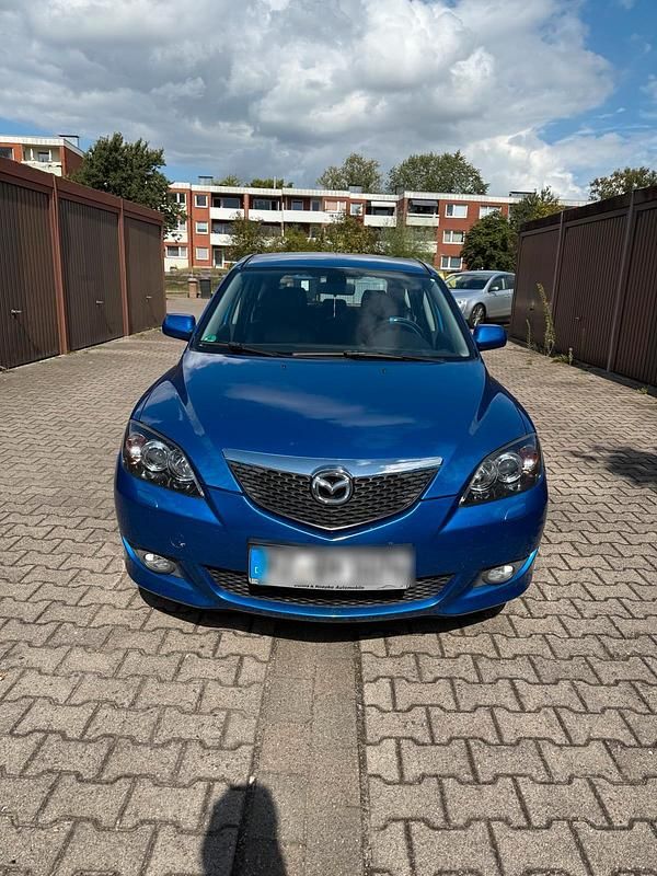 Blau Gebraucht 2005 Mazda 3 Kombi | 2.200 € (Fairer Preis) - Bild 1/4