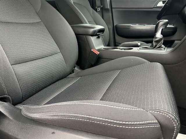 Rot metallic Gebraucht 2018 Kia Sportage DREAM-TEAM Edition SUV | 15.130 € (Fairer Preis) - Bild 1/4