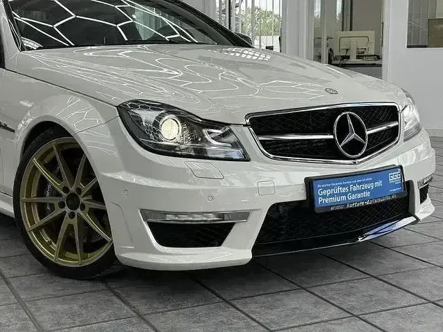 Gebraucht Mercedes C63 AMG AMG 457 PS (336 kW) 2013 Weiß Coupé