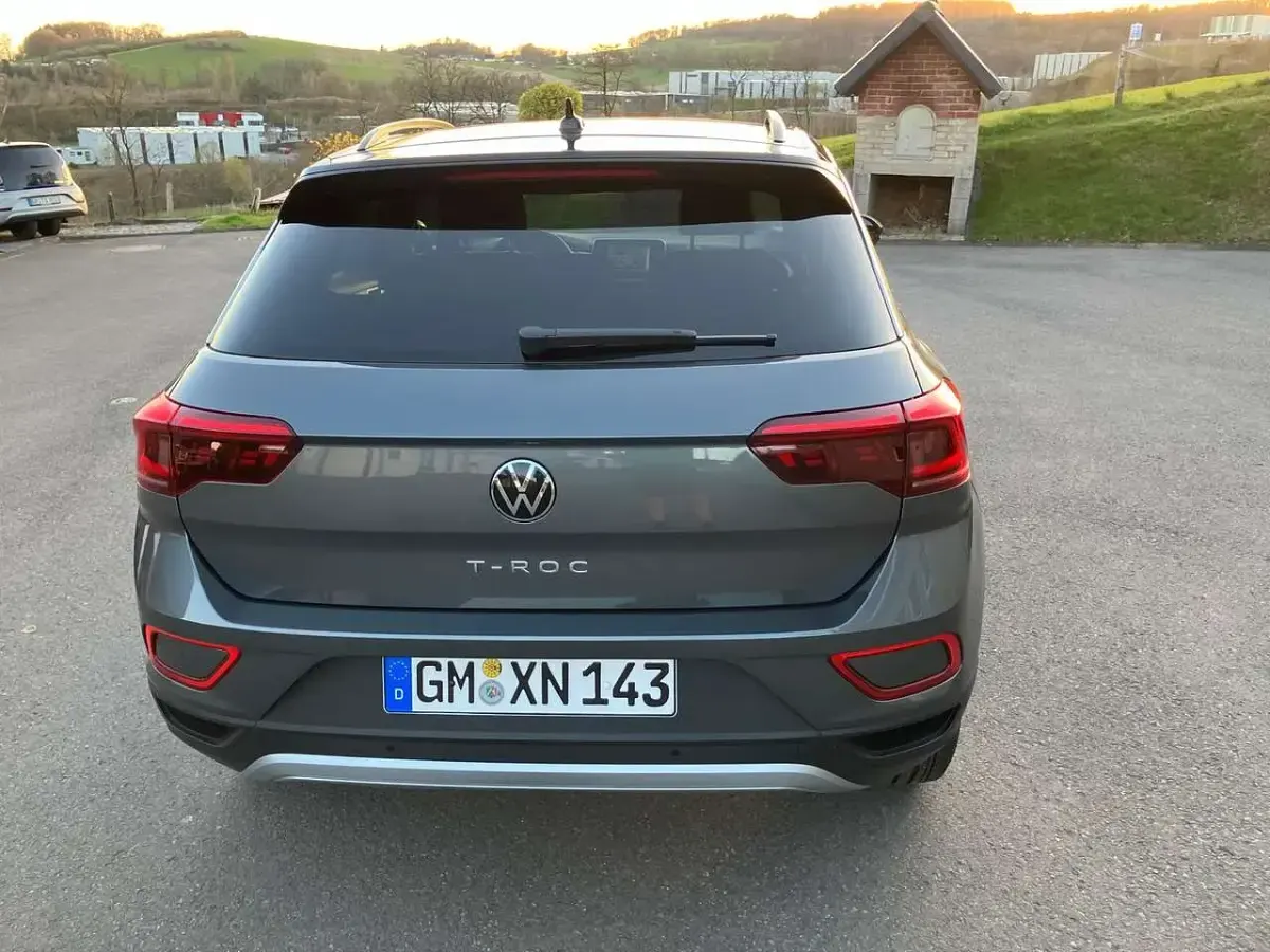 Gebraucht VW T-Roc Move 150 PS (110 kW) 2024 Grau SUV