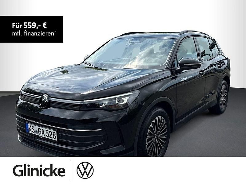 Grenadillschwarz metallic Gebraucht 2025 VW Tiguan Goal SUV | 43.270 € (Superpreis) - Bild 1/3