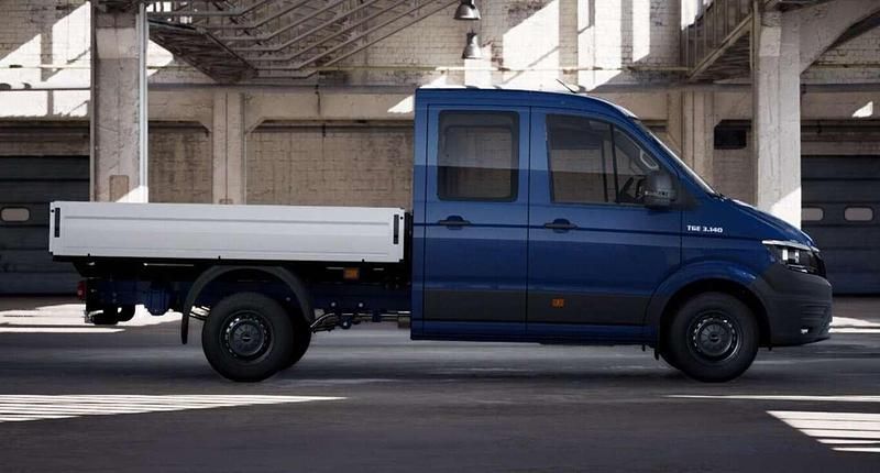Neu MAN TGE 177 PS (130 kW) 2025 Deep ocean blau Van