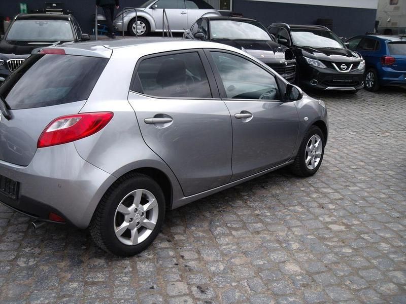 Gebraucht Mazda 2 Sendo 84 PS (61 kW) 2014 Grau Limousine