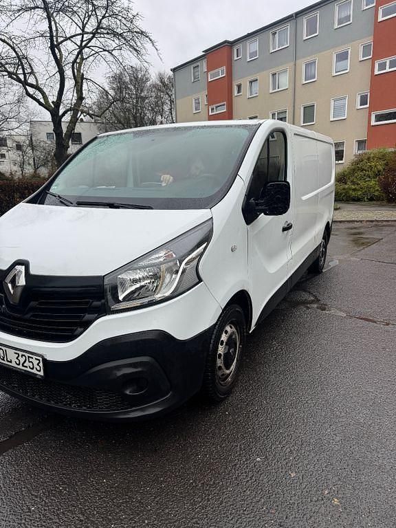 Gebraucht Renault Trafic 2016 Weiß Van / Kleinbus