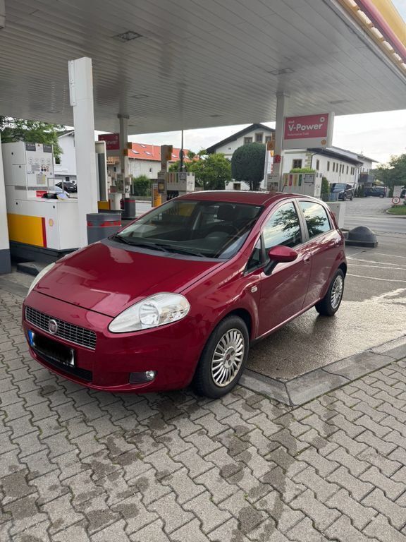Rot Gebraucht 2009 Fiat Punto Active Kleinwagen | 2.800 € (Etwas zu teuer) - Bild 1/4