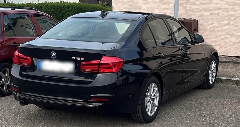 Gebraucht BMW 318 150 PS (110 kW) 2018 Schwarz Limousine