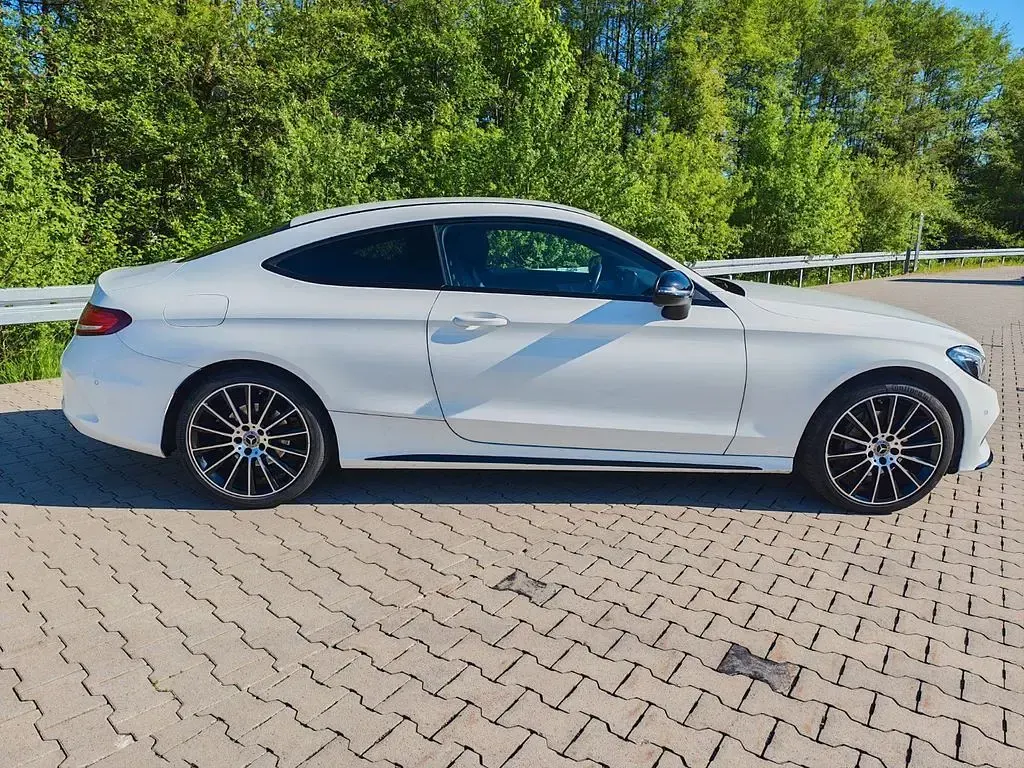 Gebraucht Mercedes C200 AMG line 184 PS (135 kW) 2017 Weiß Coupé