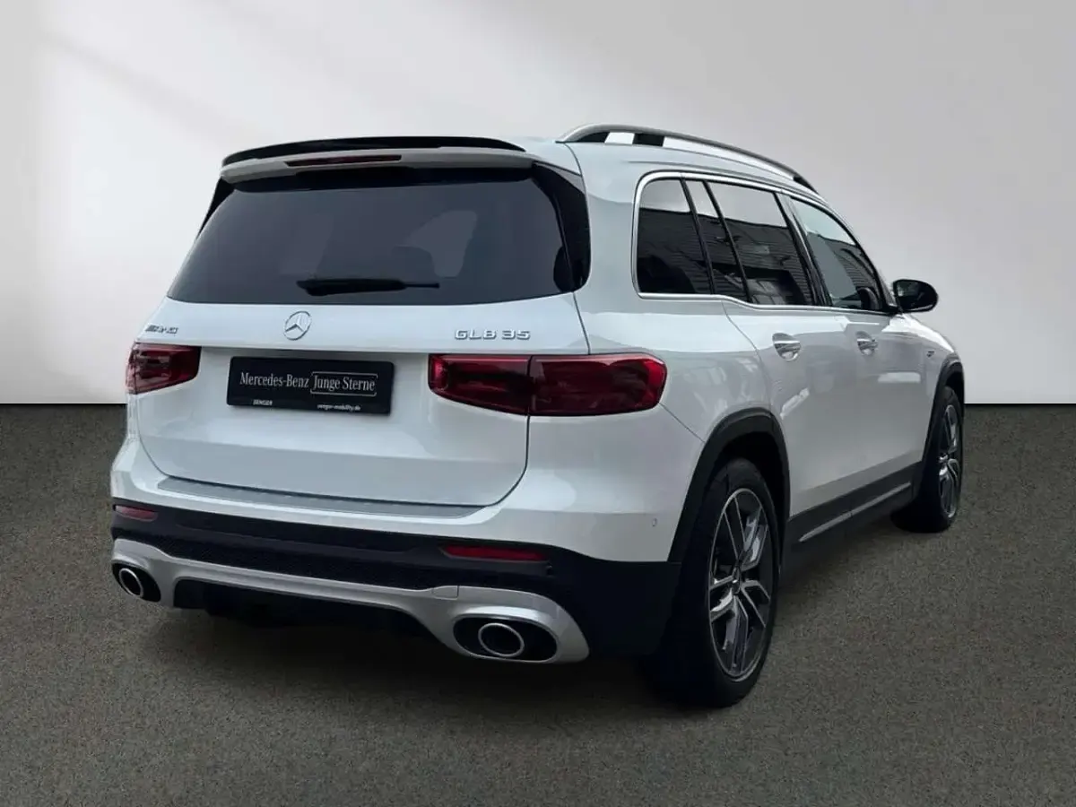 Gebraucht Mercedes GLB35 AMG 306 PS (225 kW) 2025 Unilack polarweiß SUV