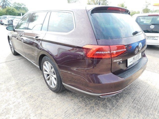 Gebraucht VW Passat Highline 220 PS (161 kW) 2015 Rot metallic Kombi