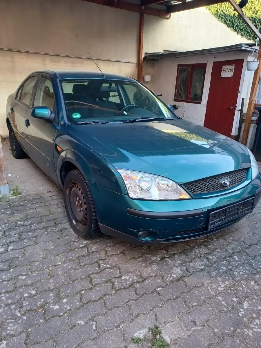 Gebraucht Ford Mondeo 110 PS (80 kW) 2001 Grün Limousine