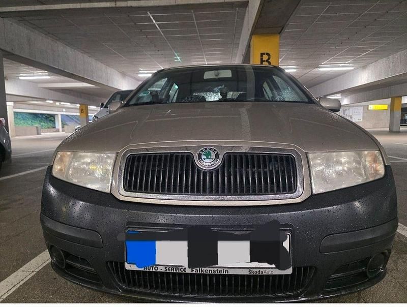 Gebraucht Skoda Fabia Ambiente 75 PS (55 kW) 2005 Beige Limousine