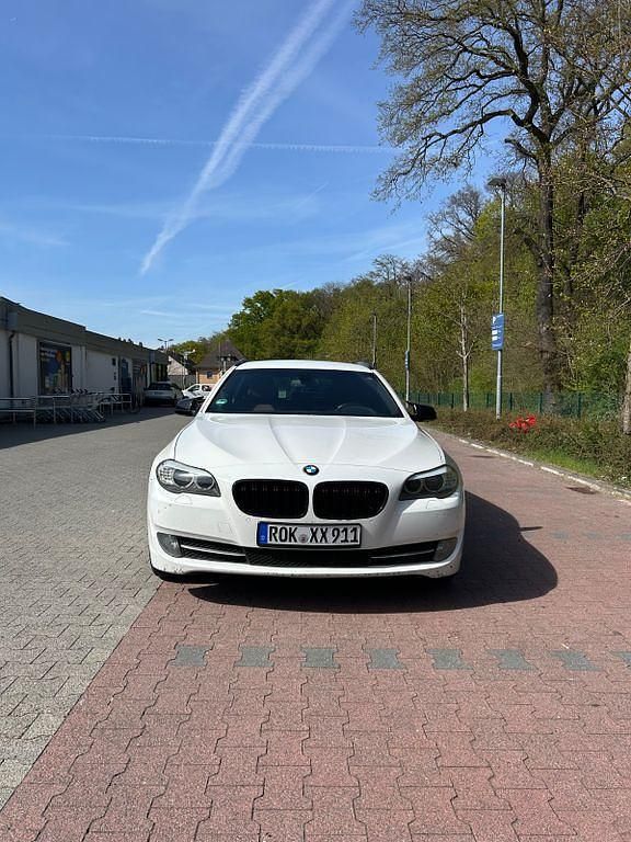 Gebraucht BMW 520 184 PS (135 kW) 2011 Weiß Kombi