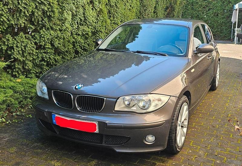 Gebraucht BMW 118 122 PS (89 kW) 2005 Braun Kleinwagen