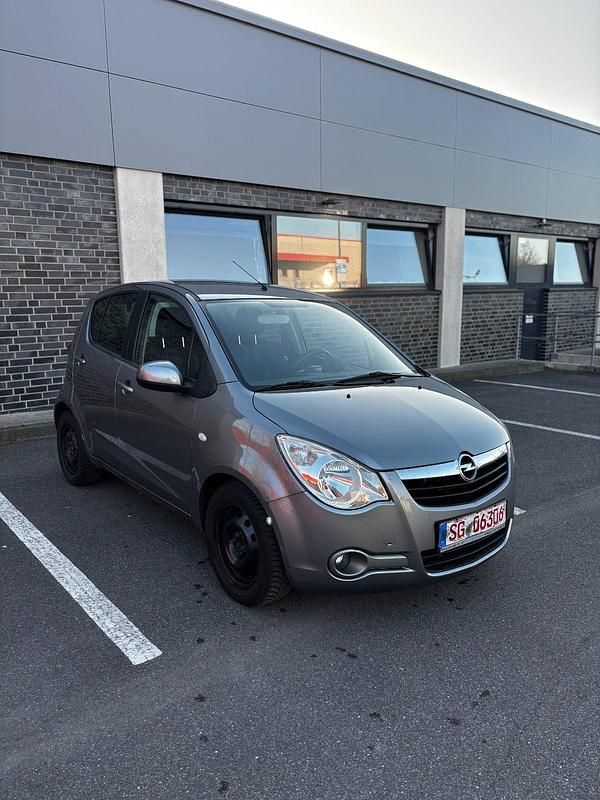 Gebraucht Opel Agila Edition 94 PS (69 kW) 2012 Meteoritgrau m2 Kleinwagen