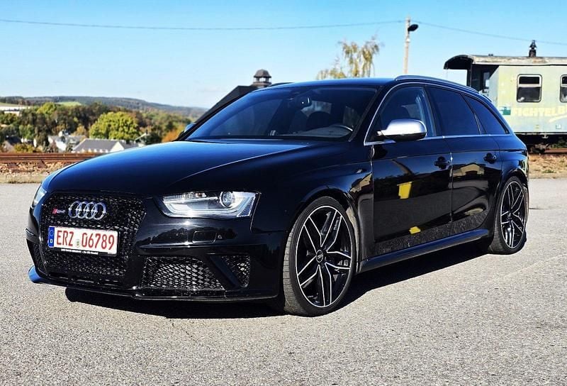 Usado Audi RS4 450 HP (330 kW) 2013 Preto Carrinha